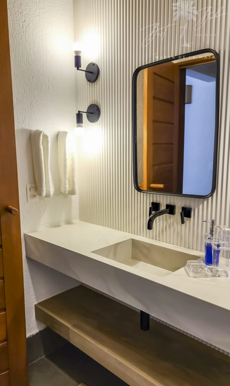 Imagens do imóveis CASA DE 7 SUITES EM CONDOMINO PE NA AREIA