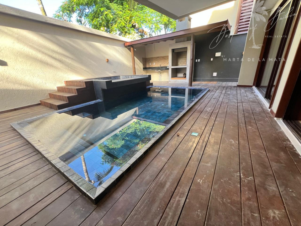 Imagens do imóveis ÚLTIMA UNIDADE A VENDA COM PISCINA PRIVATIVA EM NOVO CONDOMINIO DE LUXO BEIRA-MAR!