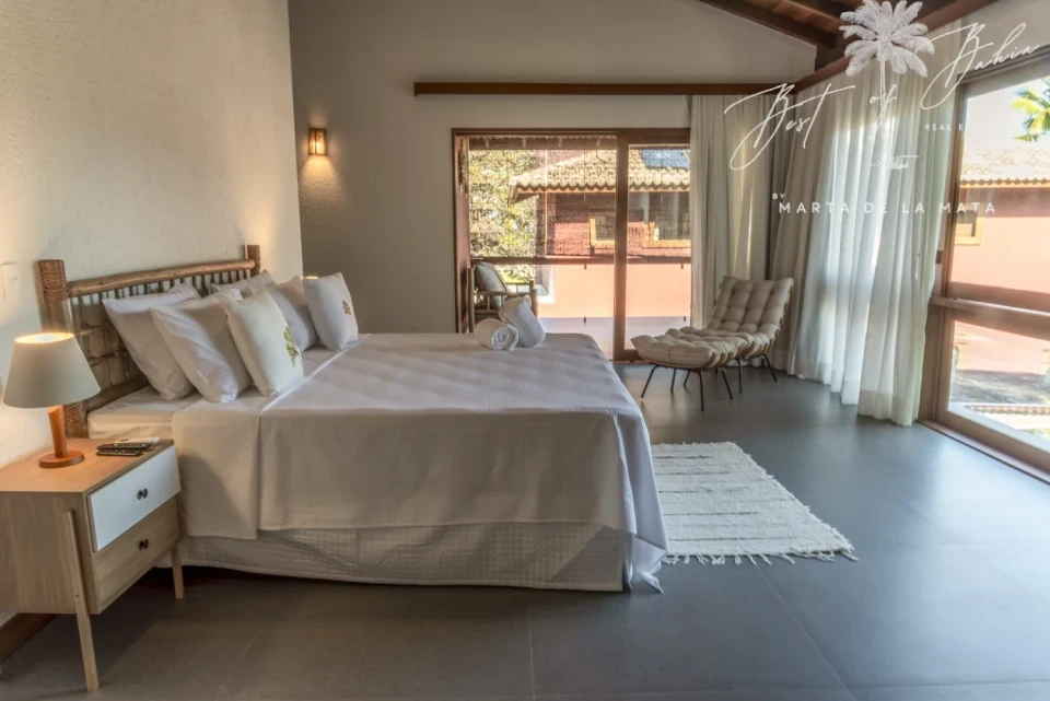 Imagens do imóveis CASA DE 7 SUITES EM CONDOMINO PE NA AREIA