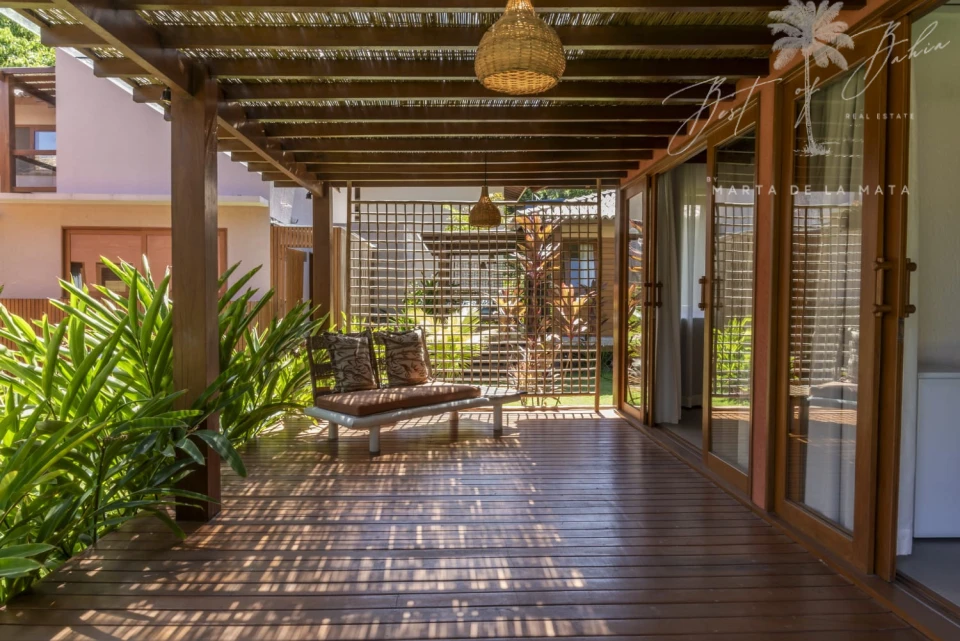 Imagens do imóveis ESTILOSA CASA DE 6 SUITES EM CONDOMINIO DE LUXO PE NA AREIA