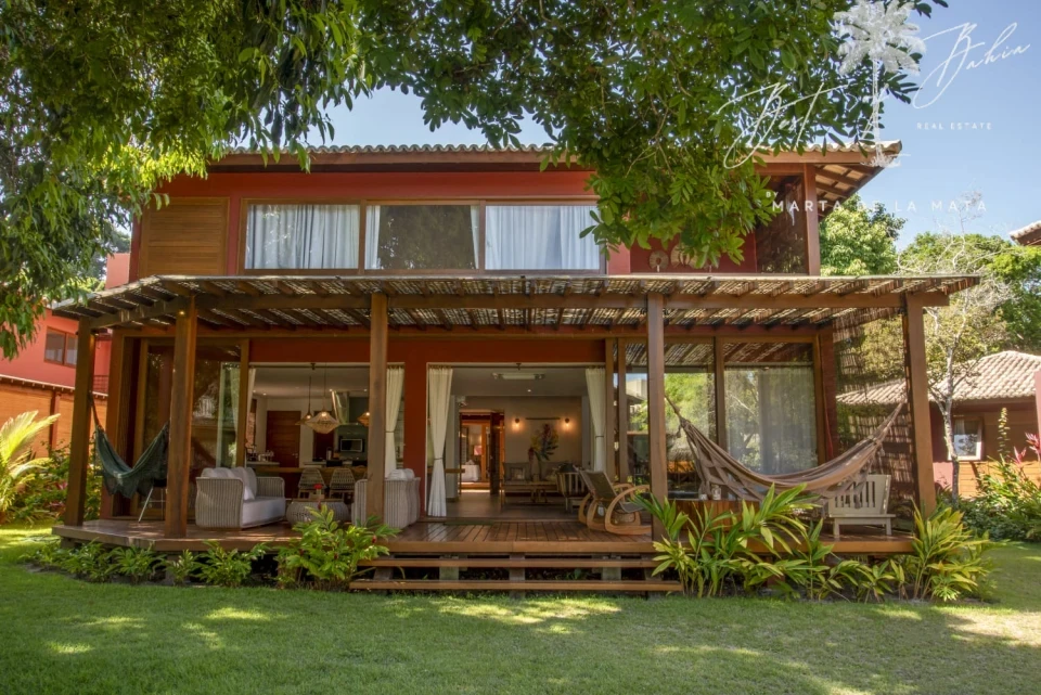 Imagens do imóveis CASA DE 7 SUITES EM CONDOMINO PE NA AREIA