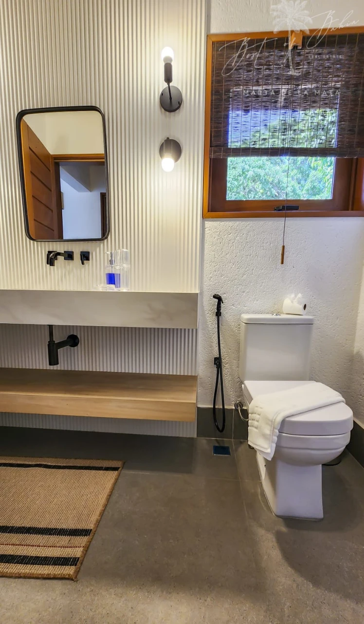 Imagens do imóveis CASA DE 7 SUITES EM CONDOMINO PE NA AREIA