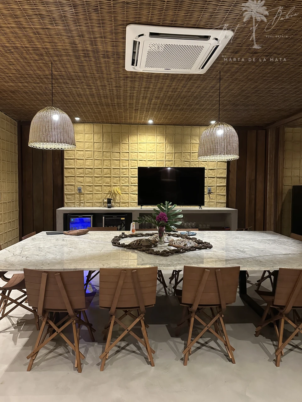 Imagens do imóveis ALUGA-SE CASA RECANTO DO MAR – 7 SUÍTES, QUADRA DE BEACH TENNIS E LAZER COMPLETO