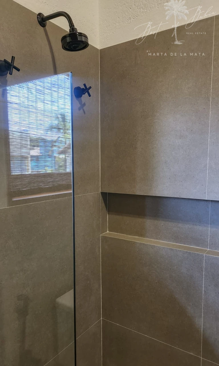 Imagens do imóveis CASA DE 6 SUITES EM CONDOMINIO DE LUXO PÉ NA AREIA COM VISTA PARA O MAR