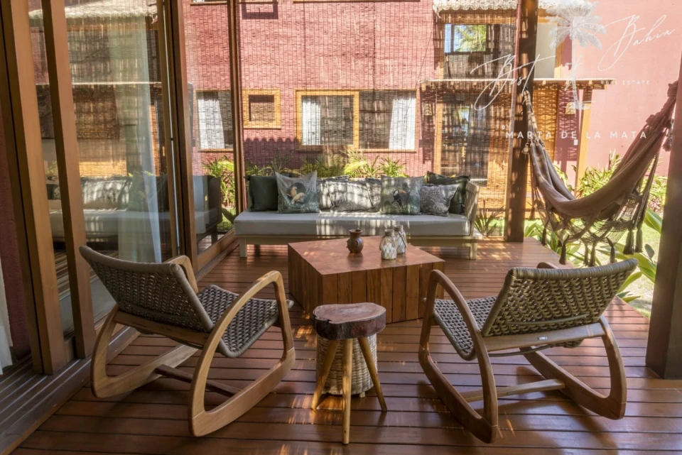 Imagens do imóveis CASA DE 7 SUITES EM CONDOMINO PE NA AREIA