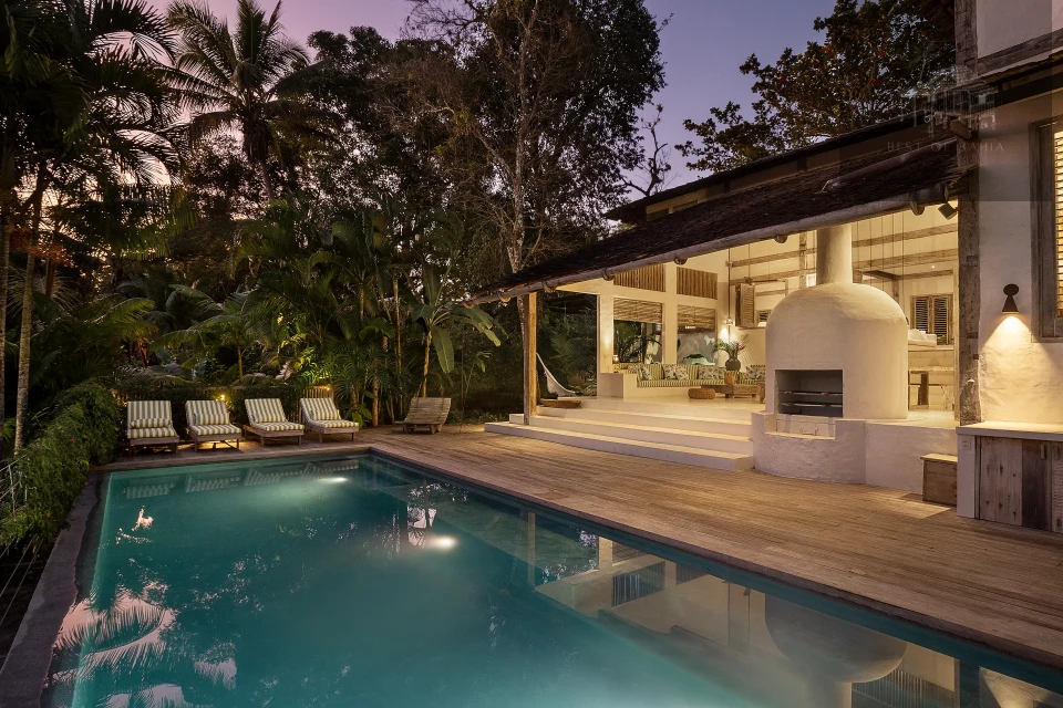 Imagens do imóveis CASA NA FLORESTA AO LADO DO QUADRADO