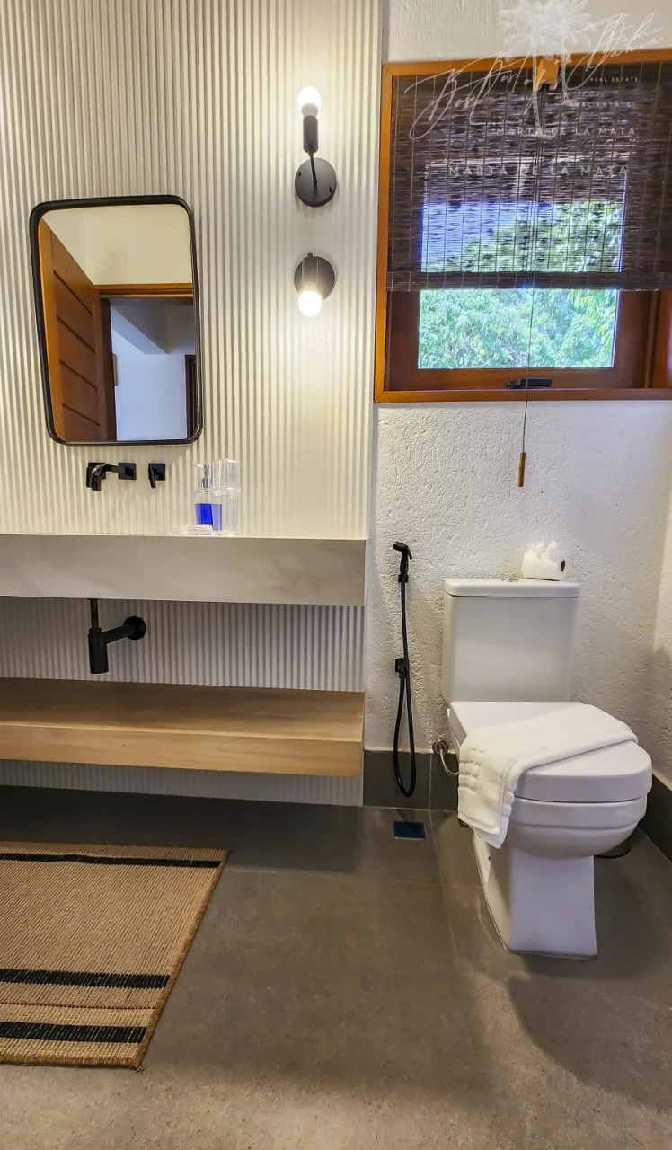 Imagens do imóveis CASA DE 7 SUITES EM CONDOMINO PE NA AREIA