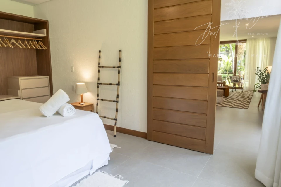 Imagens do imóveis ESTILOSA CASA DE 6 SUITES EM CONDOMINIO DE LUXO PE NA AREIA