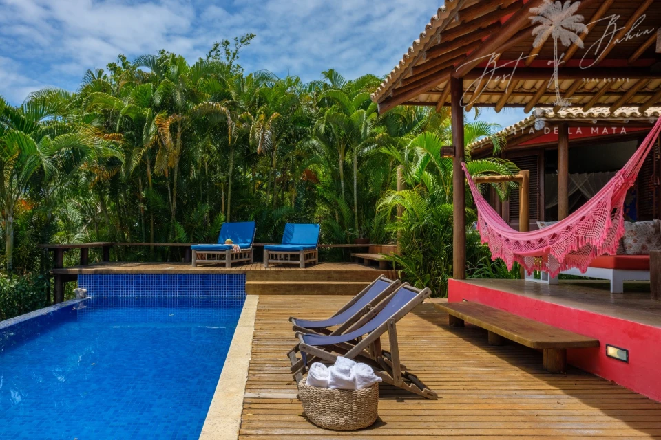 Imagens do imóveis CASA NO OUTEIRO DAS BRISAS – 4 SUÍTES, PISCINA E LOCALIZAÇÃO PRIVILEGIADA NA PRAIA DO ESPELHO