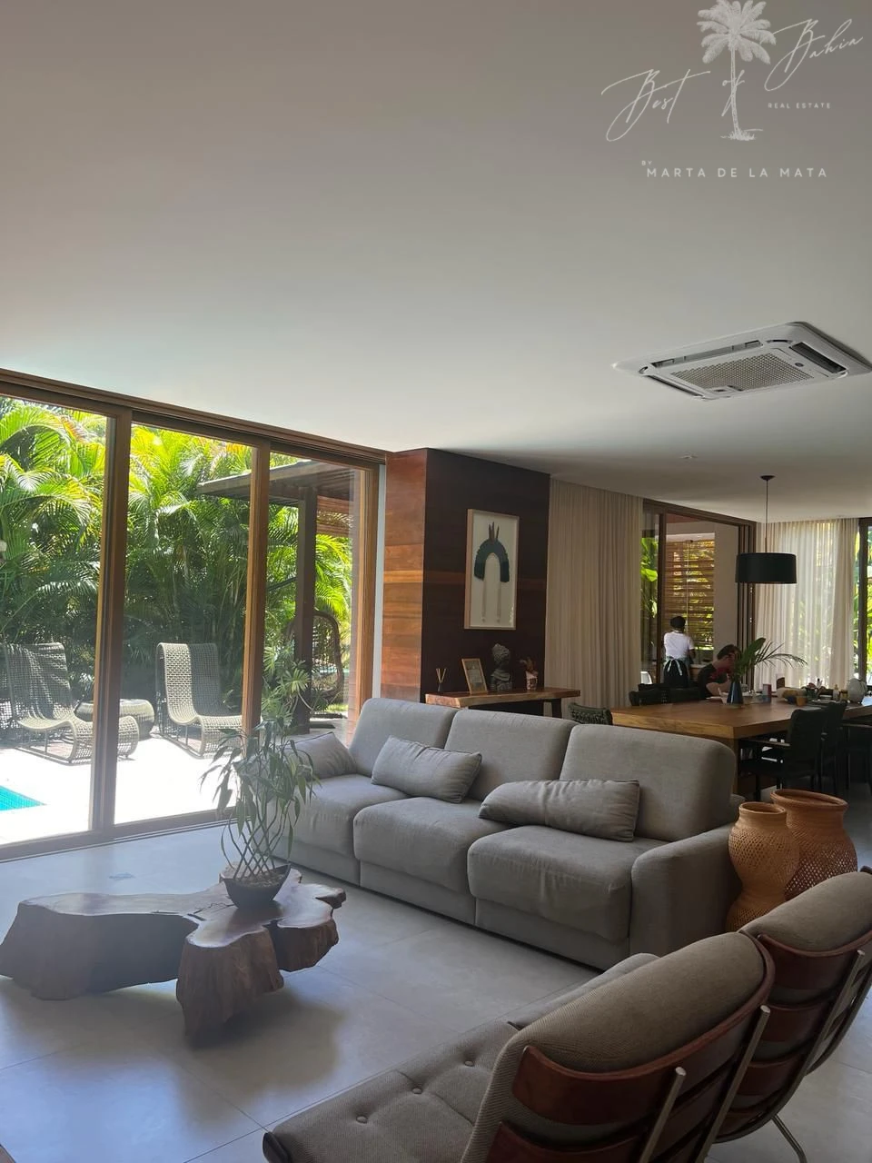 Imagens do imóveis ALUGA-SE VILLA DAS AREIAS – 4 SUÍTES, PISCINA, SAUNA E QUADRA DE BEACH TENNIS