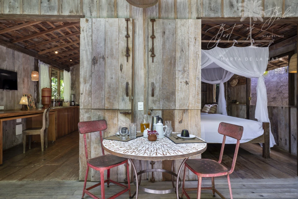 Imagens do imóveis ALUGA-SE CASA DAS PALMEIRAS – 4 SUÍTES, PISCINA E ÁREA GOURMET PRÓXIMO AO QUADRADO
