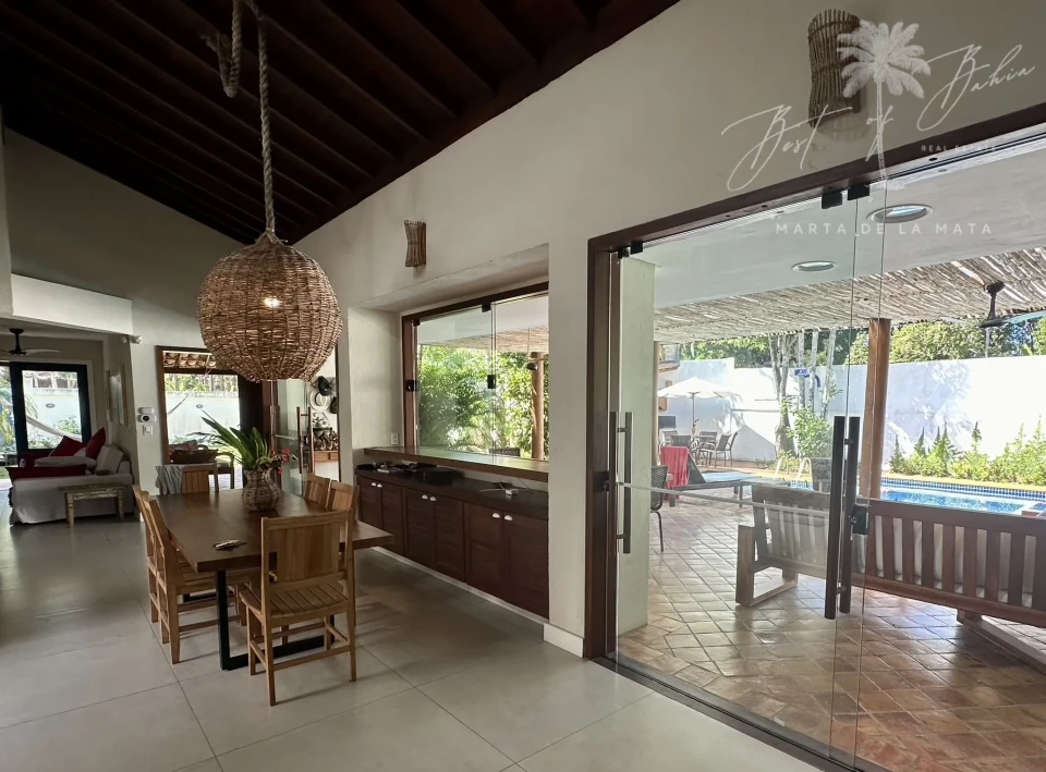 Imagens do imóveis Villa Joel — Casa com  6 quartos e 1 Suite , Piscina e Jacuzzi em Arraial d'Ajuda