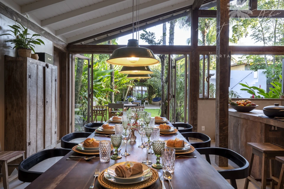 Imagens do imóveis ALUGA-SE CASA DAS PALMEIRAS – 4 SUÍTES, PISCINA E ÁREA GOURMET PRÓXIMO AO QUADRADO