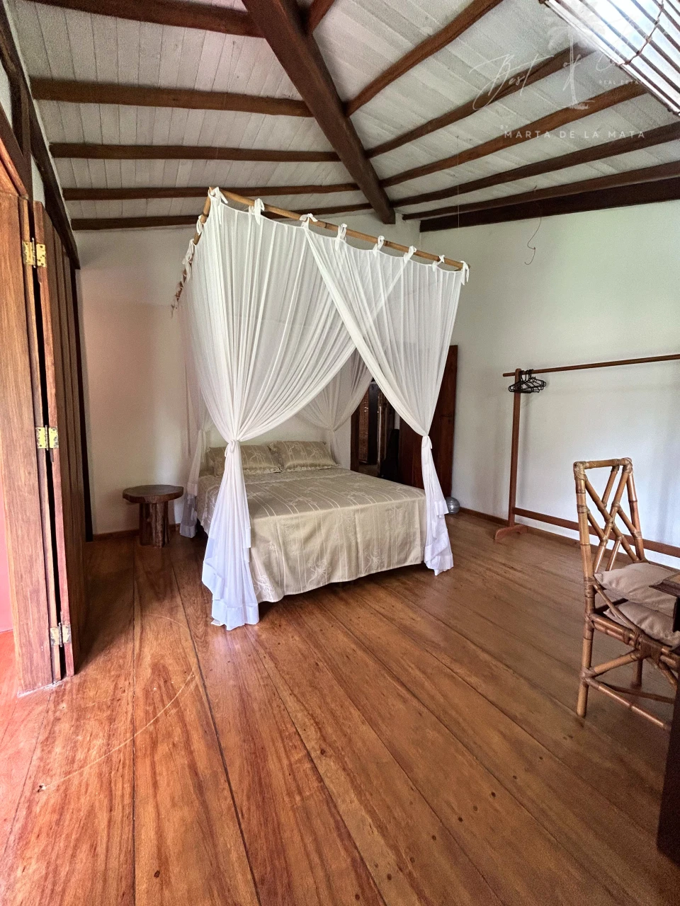 Imagens do imóveis ALUGA-SE VILLA PEGASUS – 3 SUÍTES, PISCINA E ÁREA GOURMET EM TRANCOSO