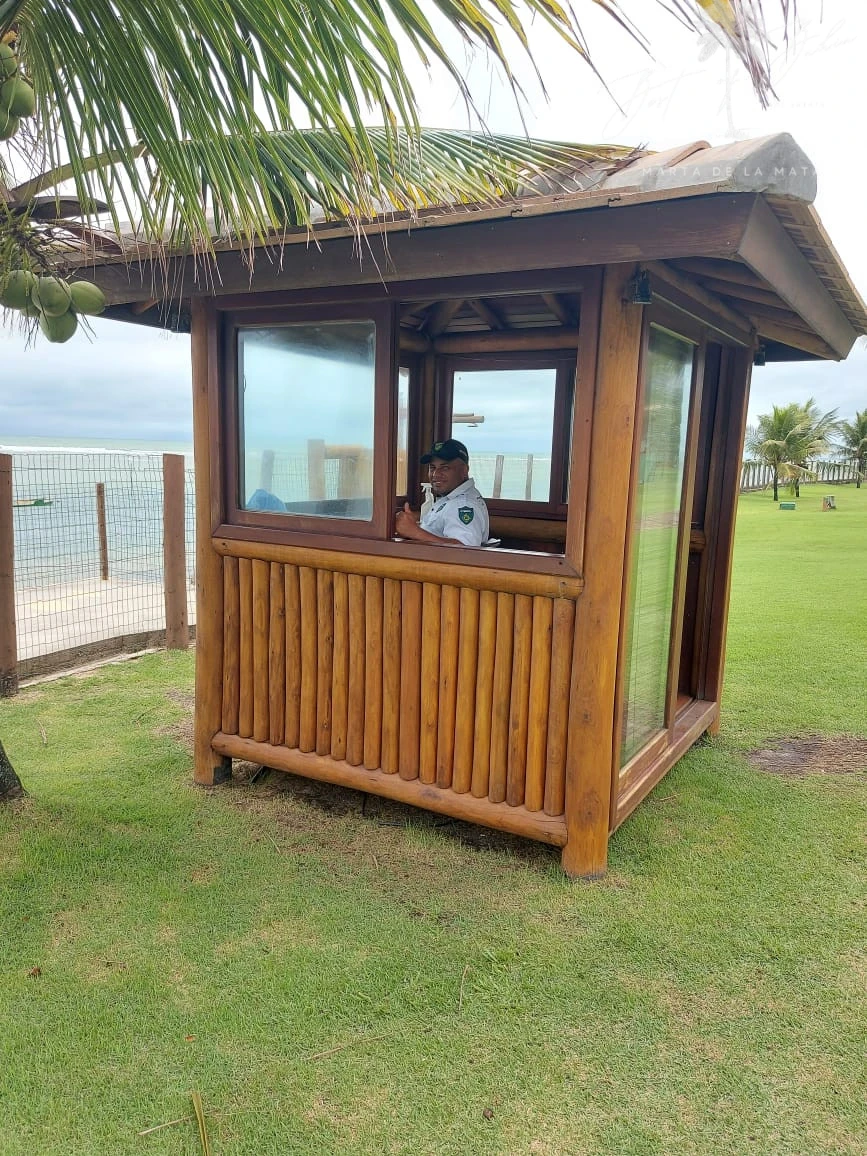 Imagens do imóveis ESTILOSA CASA DE 6 SUITES EM CONDOMINIO DE LUXO PE NA AREIA