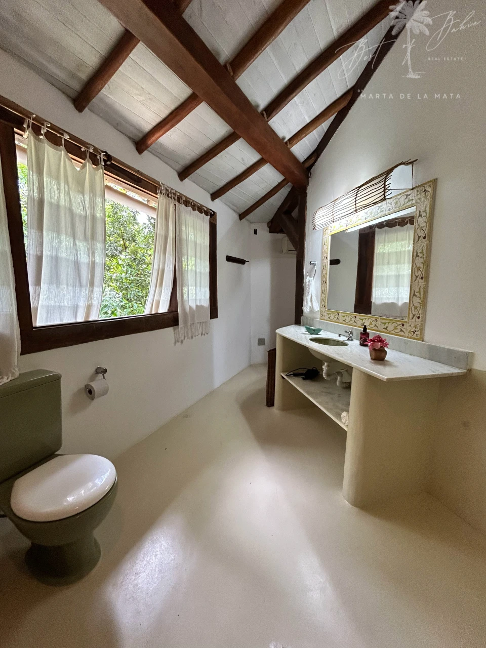 Imagens do imóveis ALUGA-SE VILLA PEGASUS – 3 SUÍTES, PISCINA E ÁREA GOURMET EM TRANCOSO