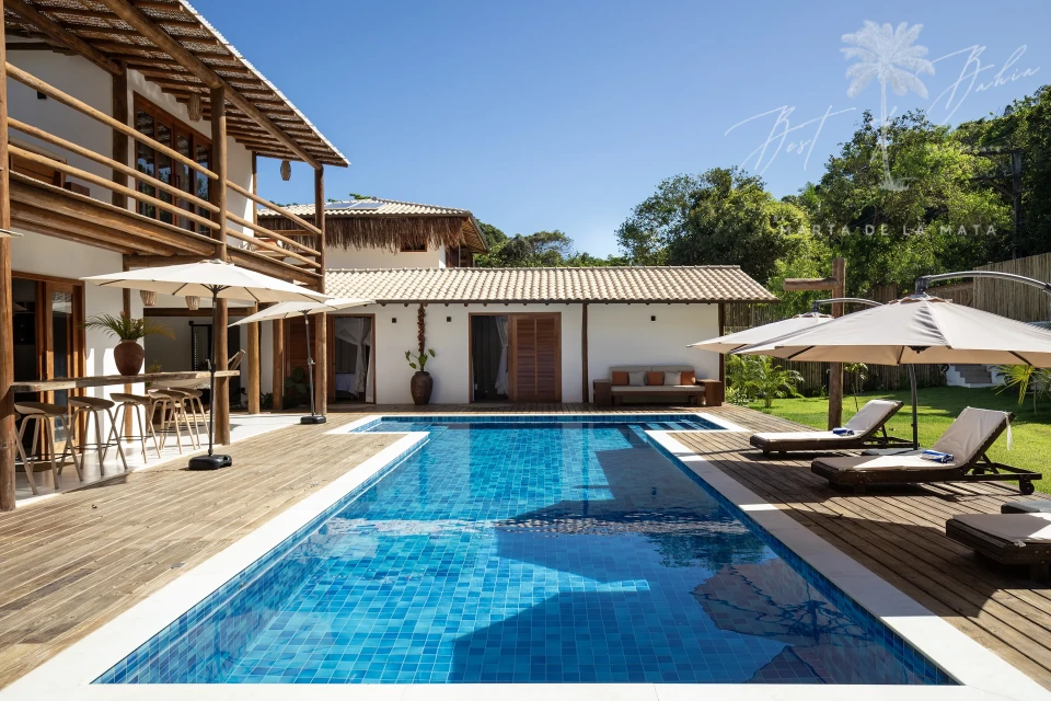Imagens do imóveis CASA DE ALTO PADRÃO COM 5 SUITES E PISCINA A 50M DA PRAIA EM TRANCOSO | VILA VERDE