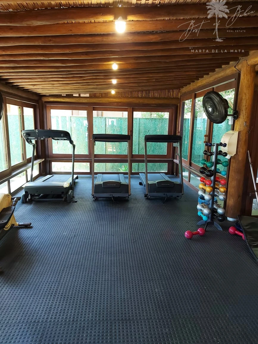 Imagens do imóveis CASA DE 7 SUITES EM CONDOMINO PE NA AREIA