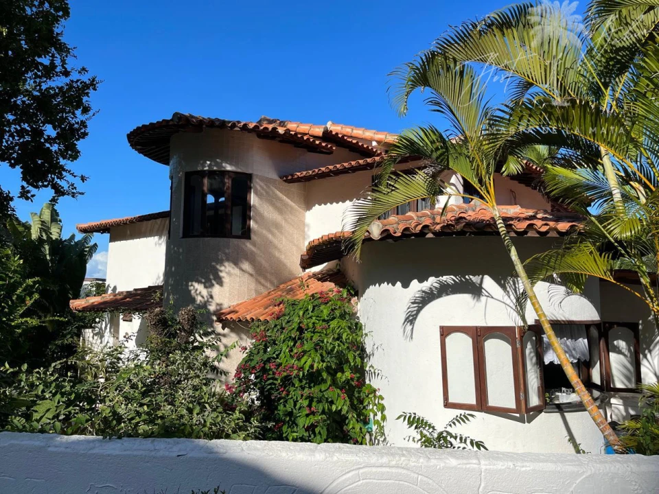 Imagens do imóveis ALUGA-SE VILLA HIBISCUS OCEAN – 5 SUÍTES, VISTA MAR E ACESSO DIRETO À PRAIA