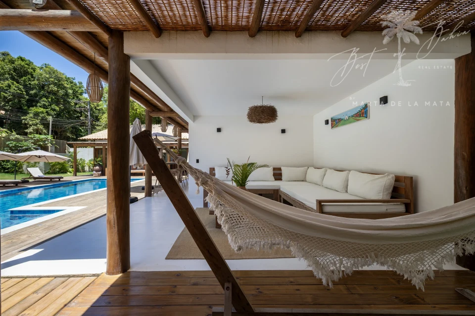 Imagens do imóveis CASA DE ALTO PADRÃO COM 5 SUITES E PISCINA A 50M DA PRAIA EM TRANCOSO | VILA VERDE