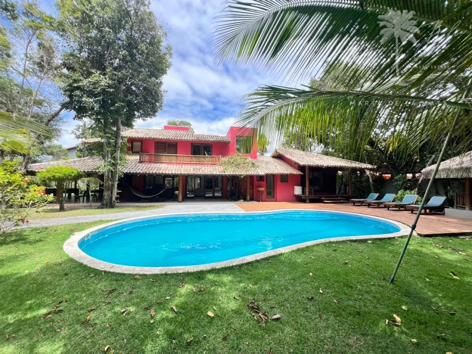 Imagens do imóveis Casa Coqueiros  com 4 suítes , piscina e academia.