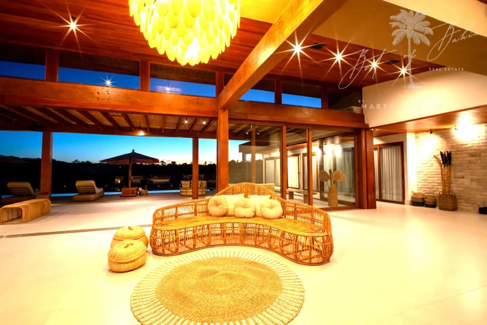 Imagens do imóveis Descubra a Casa Reserva dos Sonhos no Alto do Mucugê. Mansão exclusiva com 9 suítes, espetacular vista para o mar e mata, piscina infinita e spa.