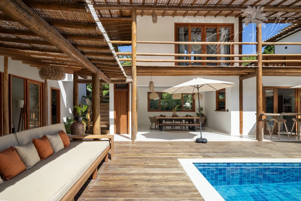 Imagens do imóveis CASA DE ALTO PADRÃO COM 5 SUITES E PISCINA A 50M DA PRAIA EM TRANCOSO | VILA VERDE