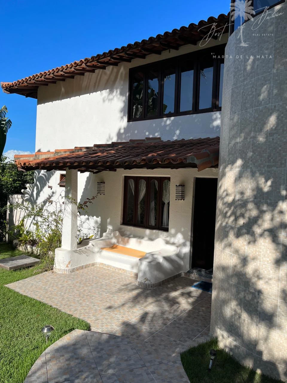 Imagens do imóveis ALUGA-SE VILLA HIBISCUS OCEAN – 5 SUÍTES, VISTA MAR E ACESSO DIRETO À PRAIA
