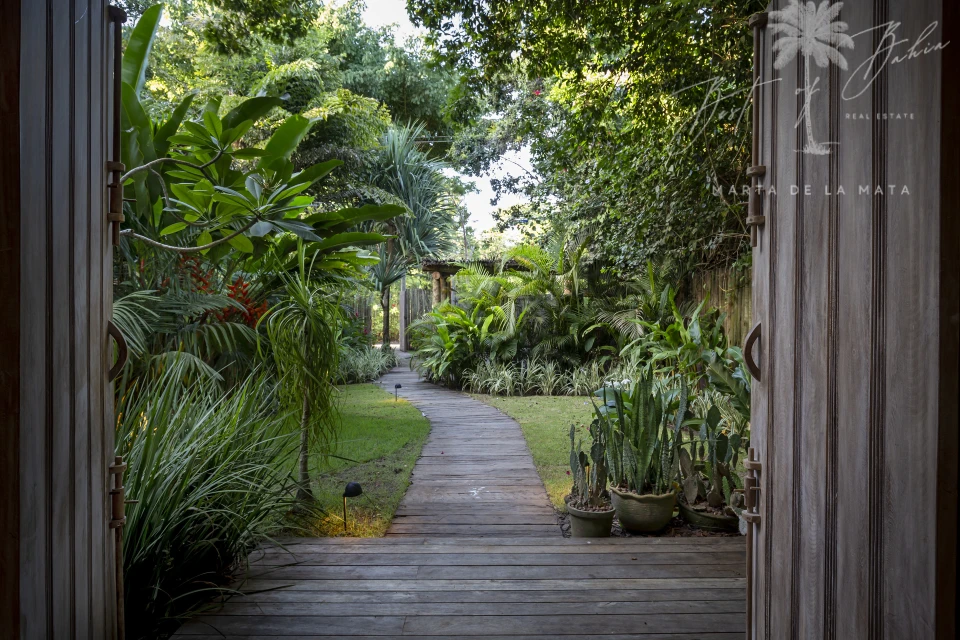 Imagens do imóveis ALUGA-SE CASA DAS PALMEIRAS – 4 SUÍTES, PISCINA E ÁREA GOURMET PRÓXIMO AO QUADRADO