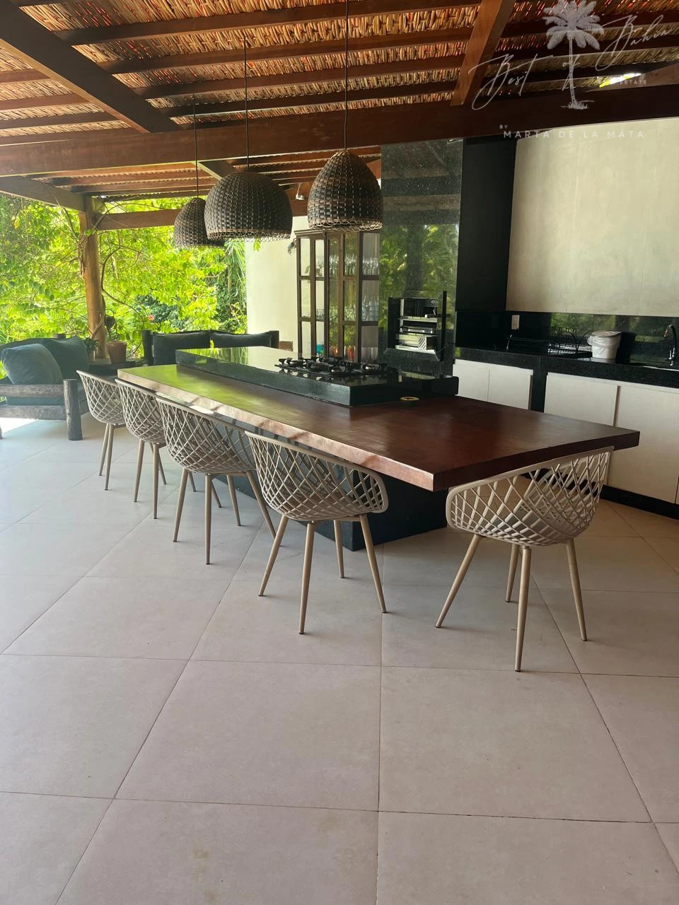 Imagens do imóveis ALUGA-SE VILLA HIBISCUS OCEAN – 5 SUÍTES, VISTA MAR E ACESSO DIRETO À PRAIA