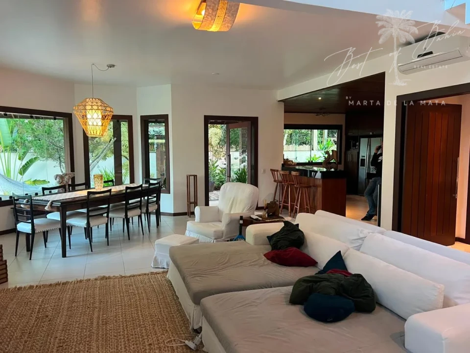 Imagens do imóveis CASA COM 4 SUITES E PISCINA NO RESIDENCIAL  CORAIS DE ARRAIAL