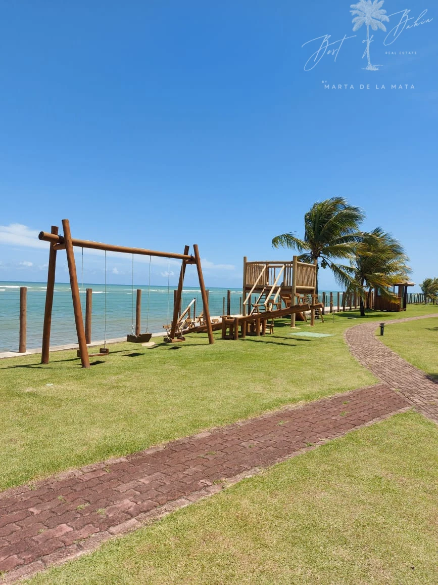 Imagens do imóveis CASA DE 7 SUITES EM CONDOMINO PE NA AREIA