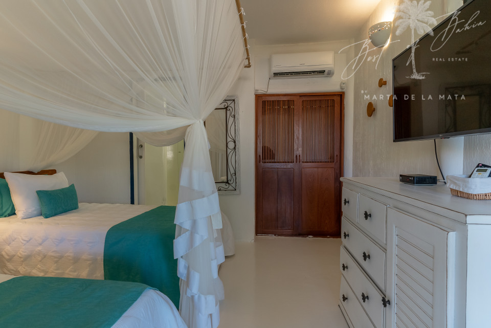 Imagens do imóveis CASA BRISA: LUXUOSA RESIDÊNCIA COM 5 SUÍTES, PISCINA PRIVATIVA E ACESSO EXCLUSIVO AO CLUBE DO OUTEIRO DAS BRISAS