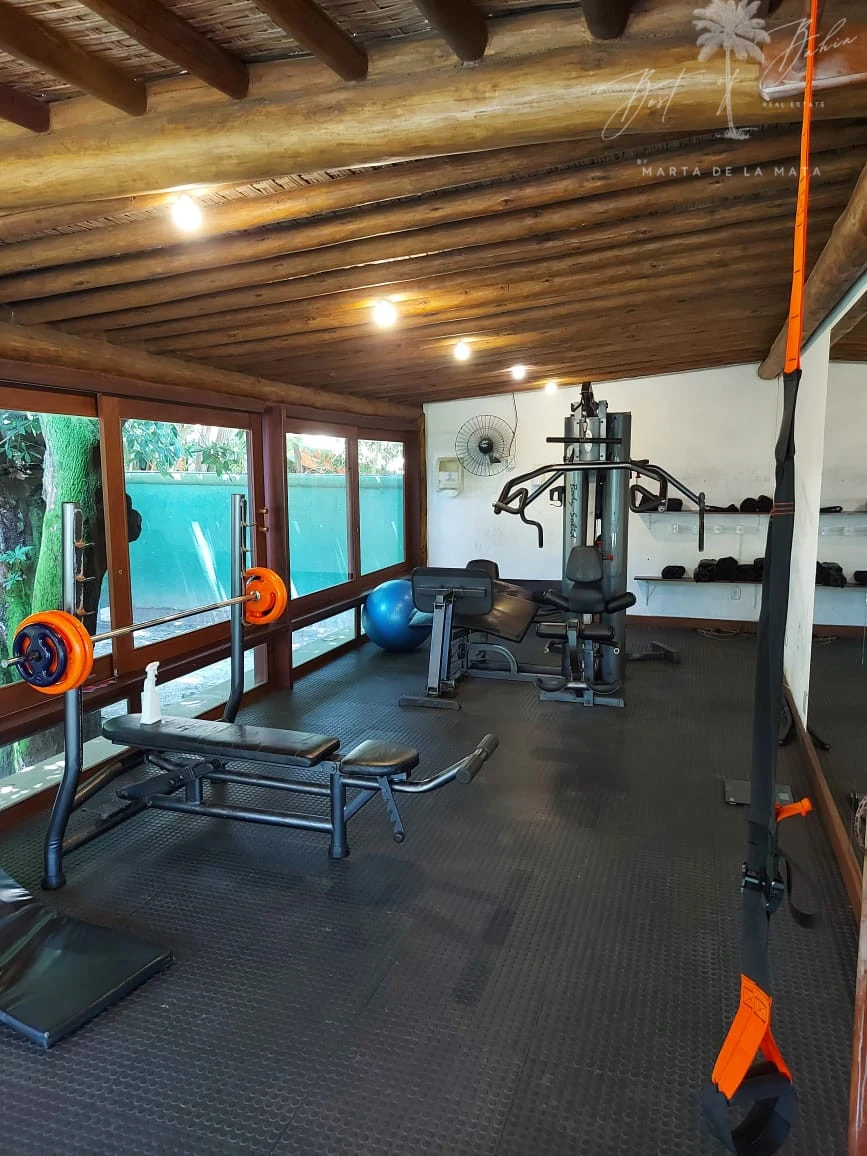 Imagens do imóveis CASA DE 7 SUITES EM CONDOMINO PE NA AREIA