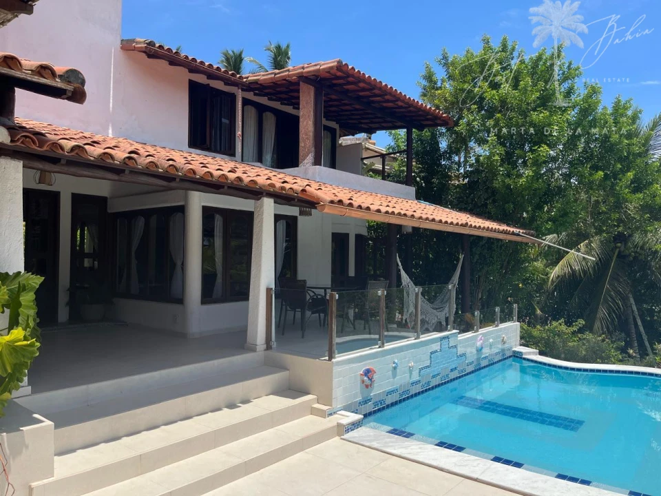 Imagens do imóveis ALUGA-SE VILLA HIBISCUS OCEAN – 5 SUÍTES, VISTA MAR E ACESSO DIRETO À PRAIA