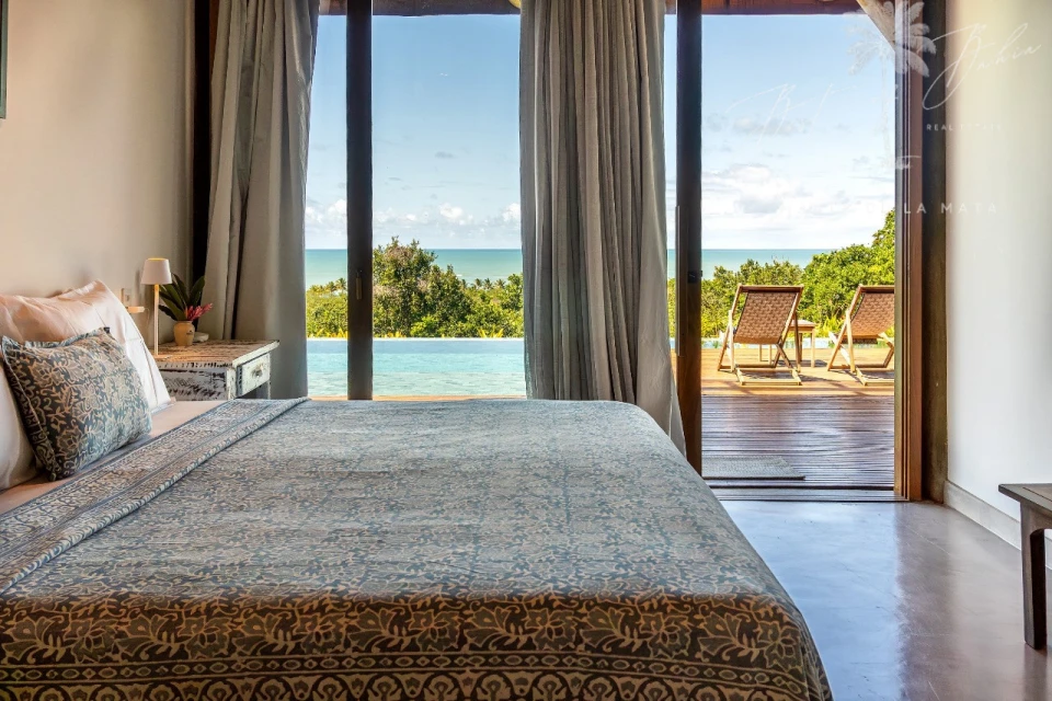 Imagens do imóveis ALUGA-SE CASA EM TRANCOSO COM 5 SUÍTES VISTA MAR – DISPONÍVEL DE 10 A 28/01