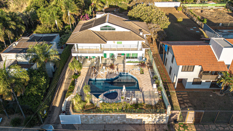 Imagens do imóveis Casa de 590m² à venda na SHIS QI 28 Lago Sul – 5 suítes, 4 vagas, vista para o Lago