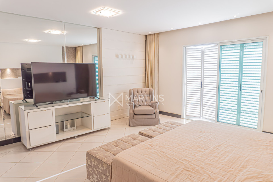Imagens do imóveis Casa de 590m² à venda na SHIS QI 28 Lago Sul – 5 suítes, 4 vagas, vista para o Lago