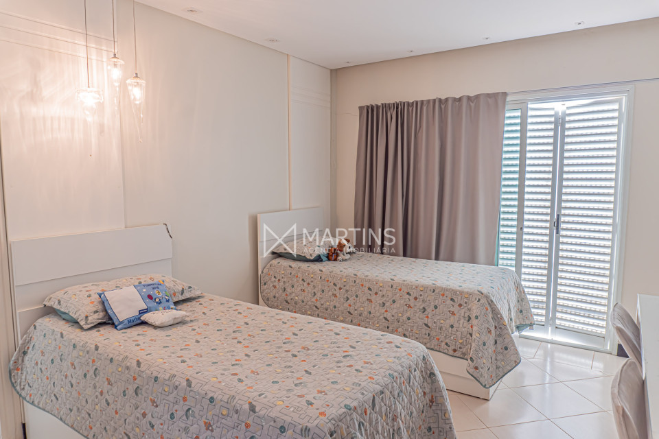 Imagens do imóveis Casa de 590m² à venda na SHIS QI 28 Lago Sul – 5 suítes, 4 vagas, vista para o Lago