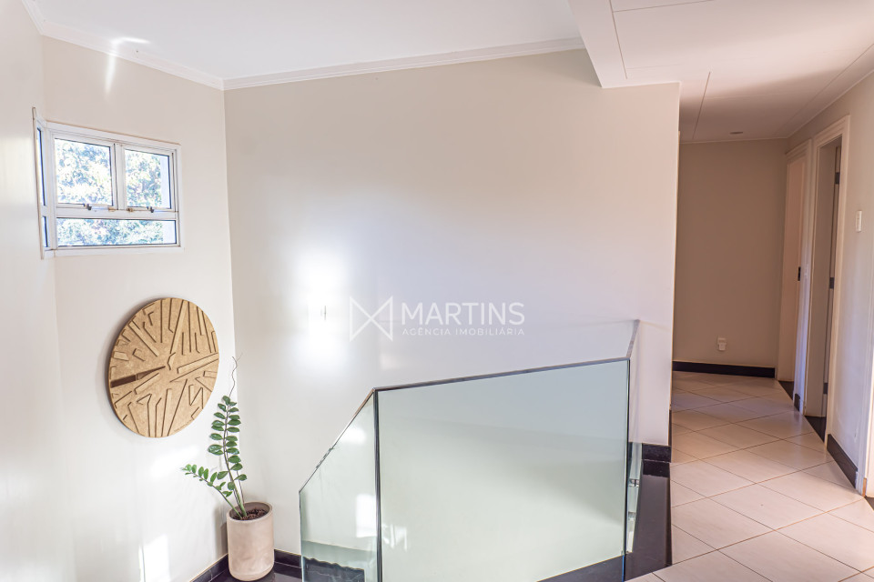 Imagens do imóveis Casa de 590m² à venda na SHIS QI 28 Lago Sul – 5 suítes, 4 vagas, vista para o Lago