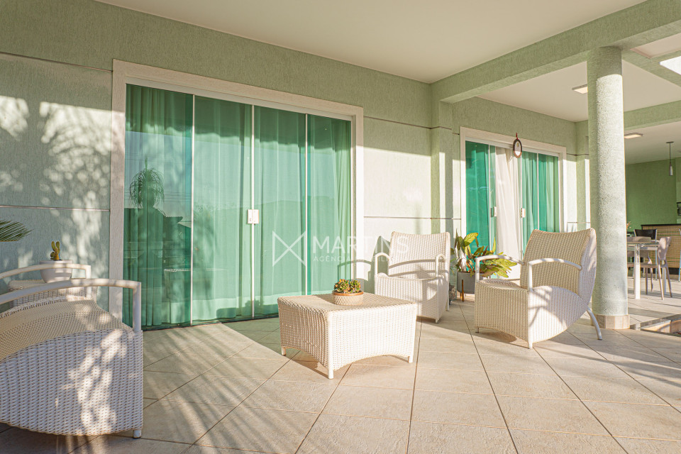Imagens do imóveis Casa de 590m² à venda na SHIS QI 28 Lago Sul – 5 suítes, 4 vagas, vista para o Lago