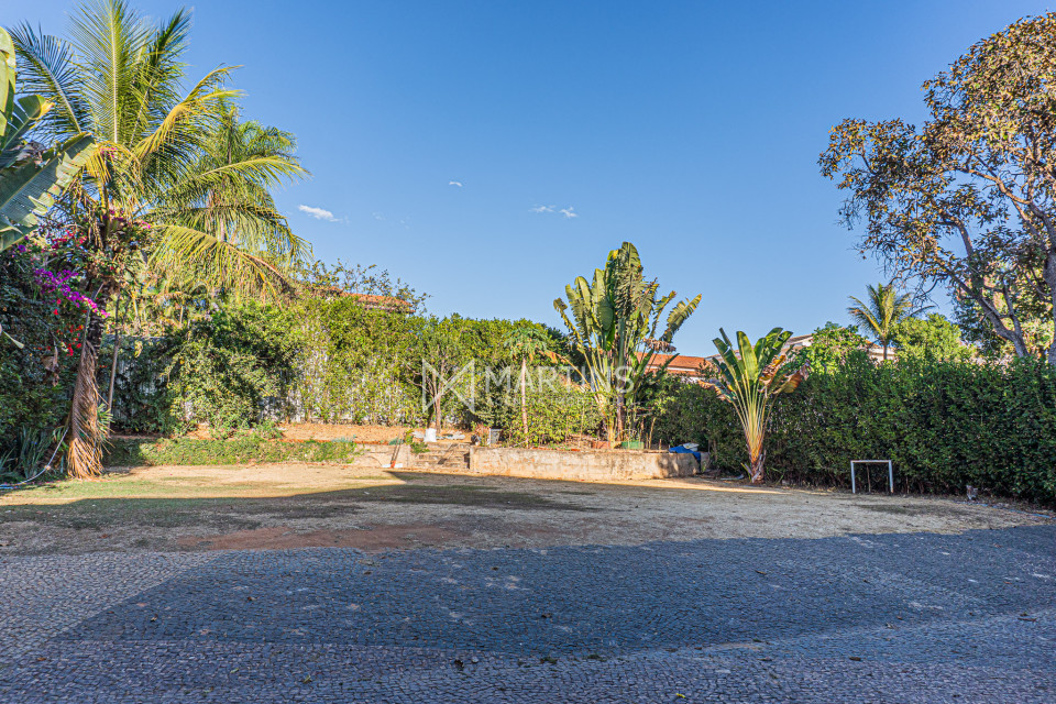 Imagens do imóveis Casa de 590m² à venda na SHIS QI 28 Lago Sul – 5 suítes, 4 vagas, vista para o Lago