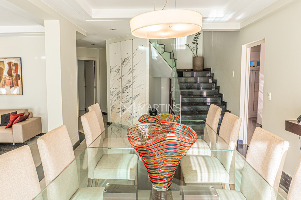 Imagens do imóveis Casa de 590m² à venda na SHIS QI 28 Lago Sul – 5 suítes, 4 vagas, vista para o Lago