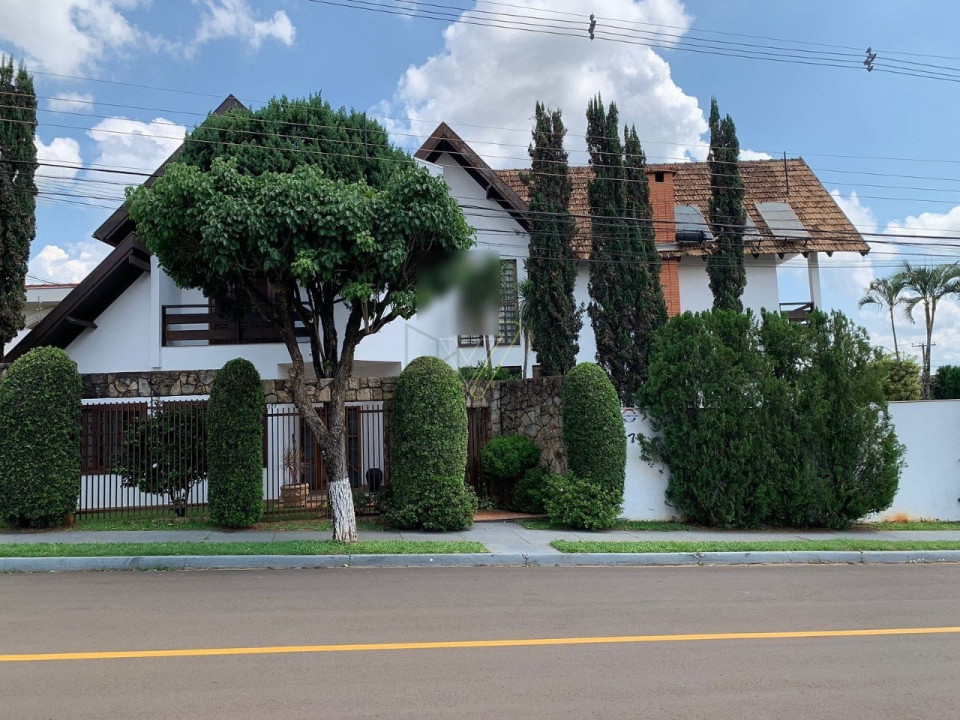 Casa para Venda com 4 quartos e 496.83 m² - Jd. Presidente