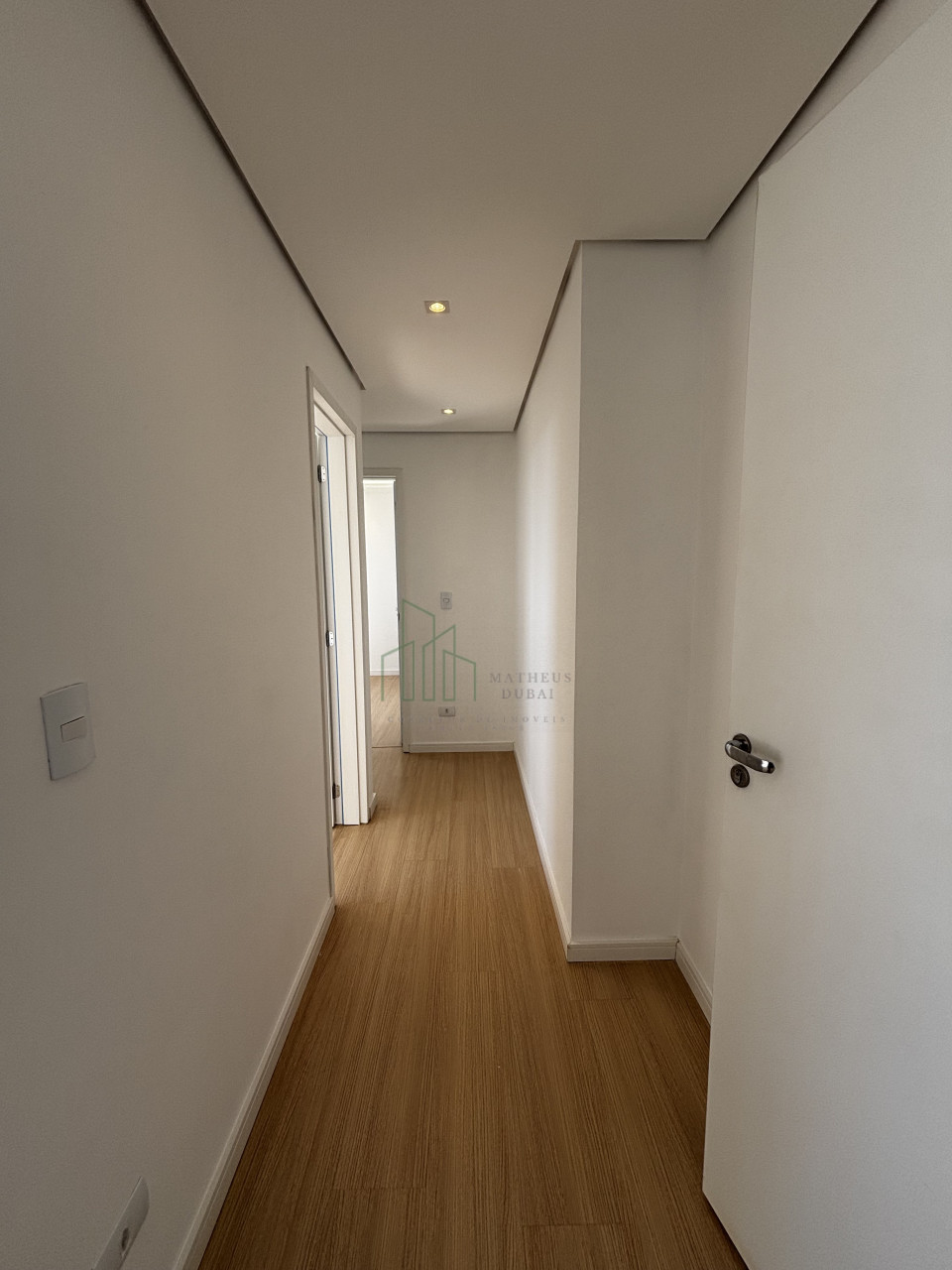 Imagens do imóveis Apartamento, zona oeste de Londrina, com suíte