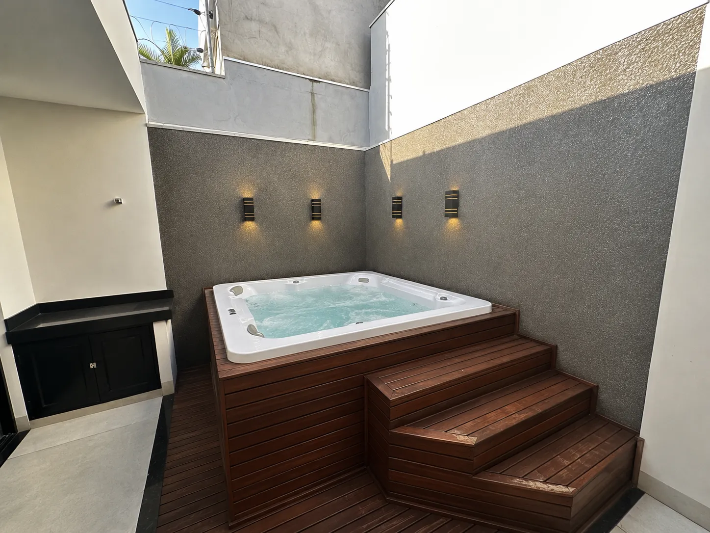 Casa à Venda Jardim Fregadoli | 3 Quartos, 1 Suíte e Excelente Localização