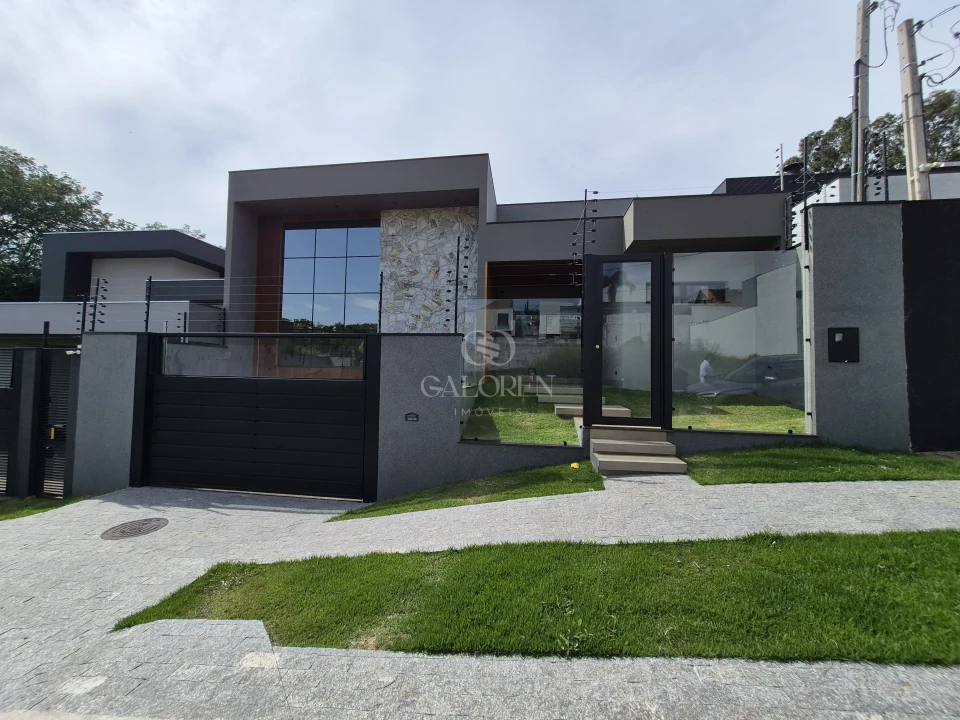 Imagens do imóveis Casa de Alto Padrão com 3 Suítes, Piscina Aquecida e Área Gourmet à Venda em Maringá – PR