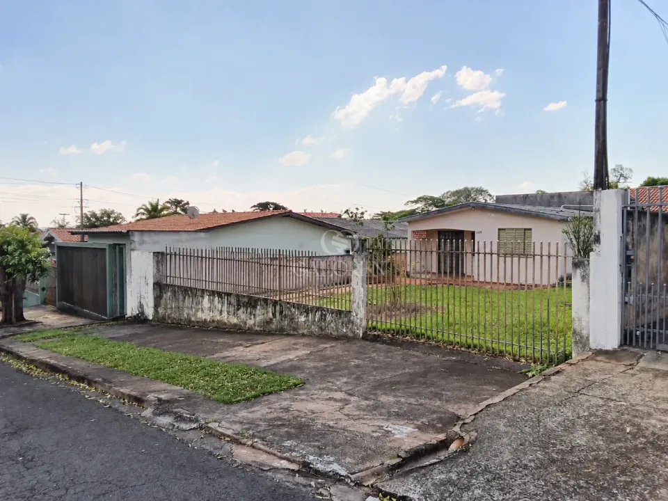 Imagens do imóveis Terreno 360 Metros com uma casa