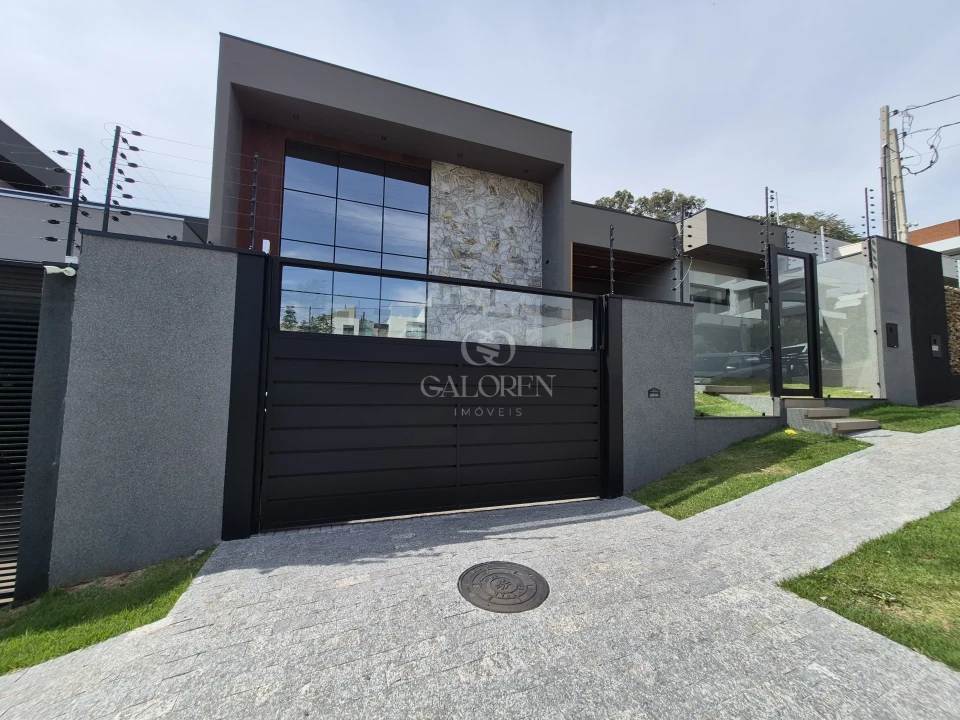 Imagens do imóveis Casa de Alto Padrão com 3 Suítes, Piscina Aquecida e Área Gourmet à Venda em Maringá – PR