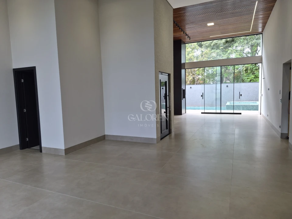 Imagens do imóveis Casa de Alto Padrão com 3 Suítes, Piscina Aquecida e Área Gourmet à Venda em Maringá – PR